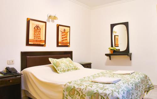 1 double bed