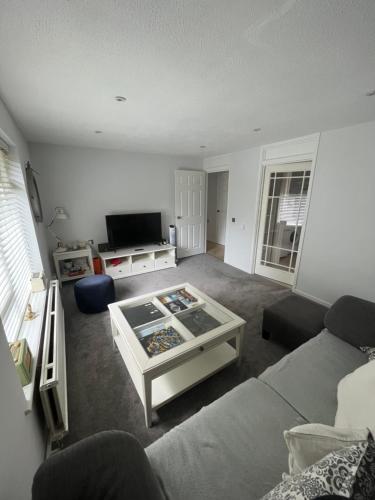 Charming 1-Bed Apt. Relax & Recharge.