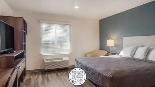 WoodSpring Suites Downers Grove - Chicago in Downers Grove, USA
