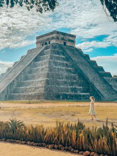 La Casa de las Lunas – Chichen Itza, OR