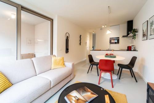 Beautiful 1BR apartment in Antwerp, Amberes (foto 8)