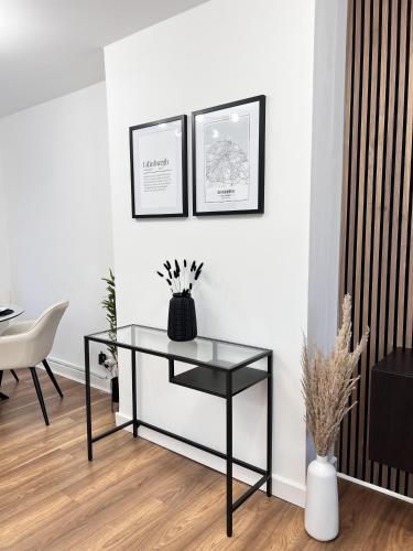 Modern 2 Bedroom Home in Edinburgh Free Parking - image 11