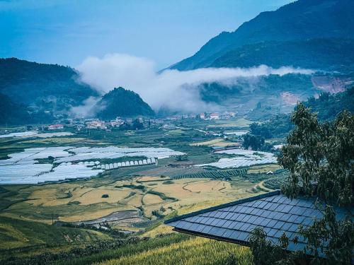 Black Ship  Sapa in Sapa