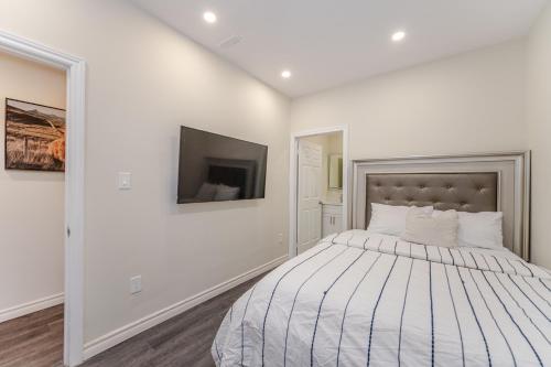 Private basement bedrooms in Oakville