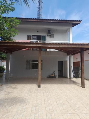 Casa temporada com piscina Guarujá!
