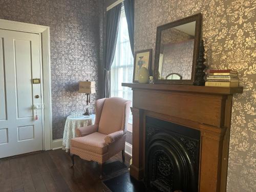 Queen Room with Balcony