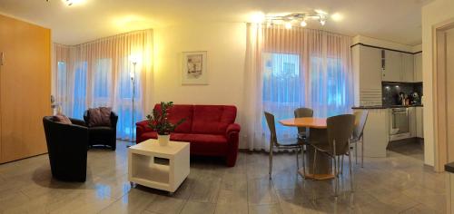 One-Bedroom Apartment (1)