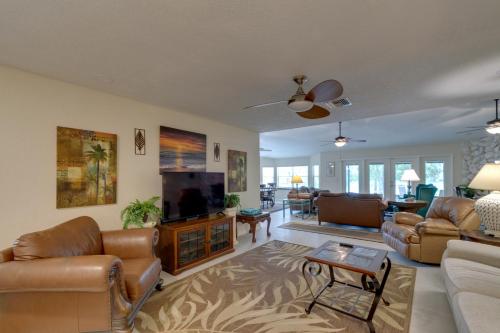 Waterfront Dunnellon Home with Private Dock and Lanai! in Dunnellon, USA