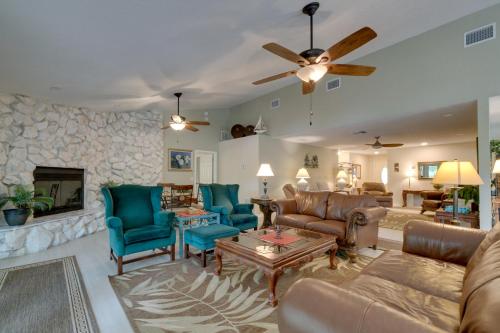 Waterfront Dunnellon Home with Private Dock and Lanai! in Dunnellon, USA