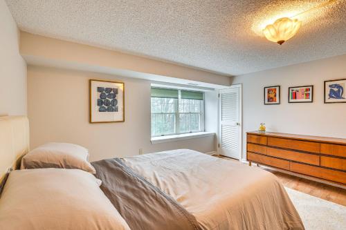 Montclair Vacation Rental about 7 Mi to Newark!