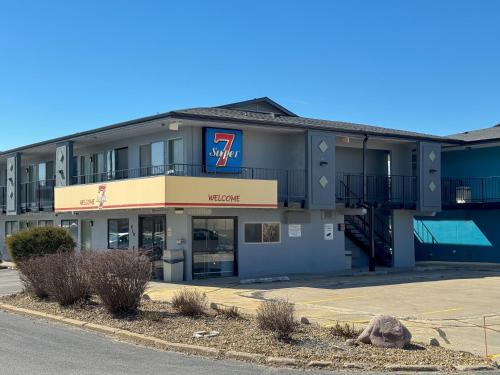 A szálláshely kívülről, Super 7 Motel in Coralville (Iowa)