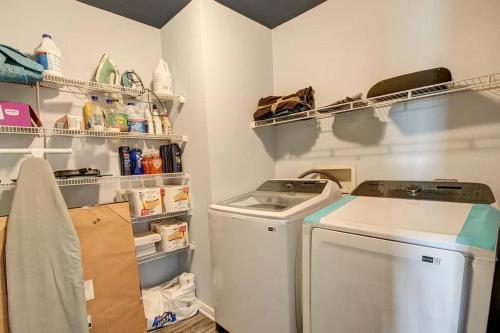 Seabreeze Nirvana - Family Holiday Home in San Leon, USA