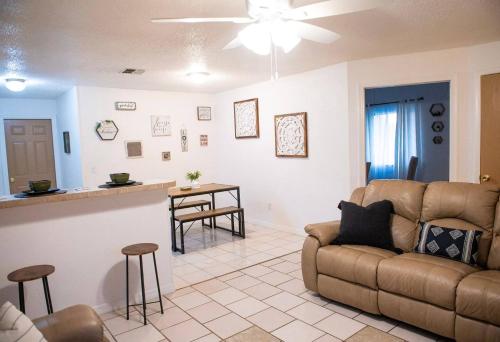 Amazing New Home Short Drive To Orlando & Daytona in Deltona, USA