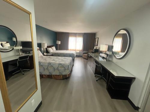 Sunrise Hotel - image 3