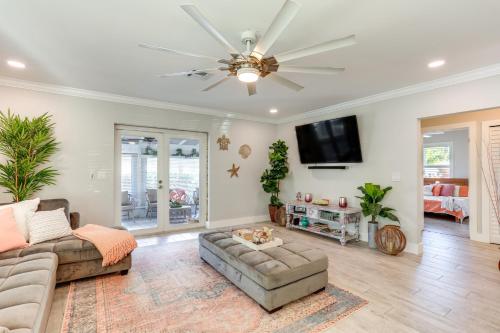 Bright Home with Sauna and Deck 1 Mi to Dtwn Stuart! in Stuart, USA