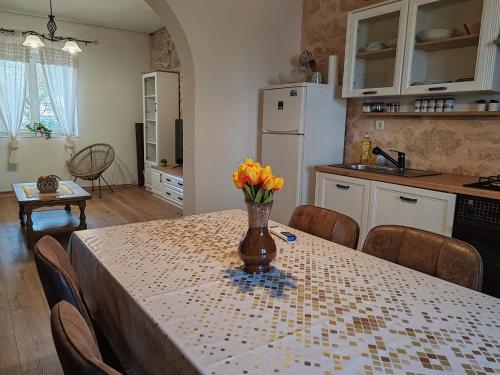 廚房, Simun&Jakov in 德里諾維錫