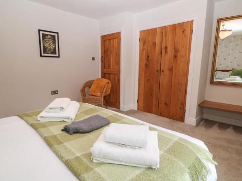 The Loft at Lucott House Bath - image 11