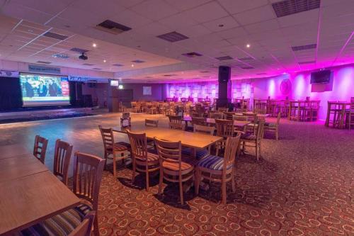 Étterem, 11 Meadow View in Egyéb