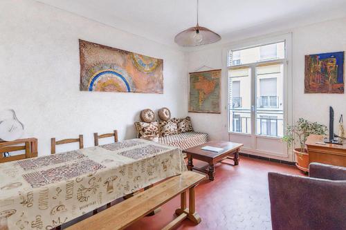 Bright Apartment in Marseille
