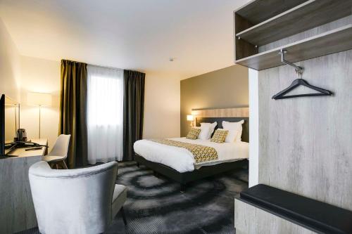 Brit Hotel Loches