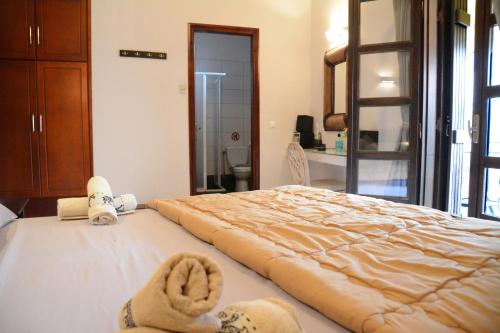 Enetiko Rooms - image 13