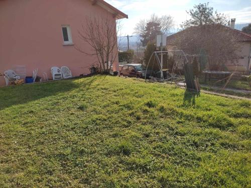 Maison dans quartier residentiel in Le Peage De Roussillon