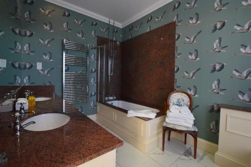 Kinloch House Hotel - image 11