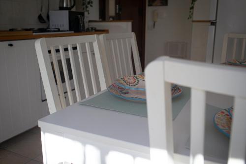 One-Bedroom Apartment image 5