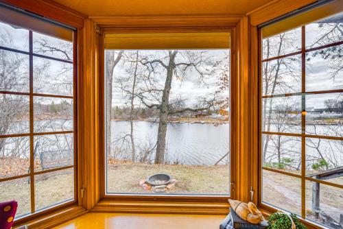 Birchwood Cottage with Red Cedar Lake Access!