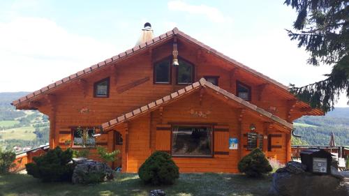 Les Genévriers gîte à louer Forêt de la Haute Joux