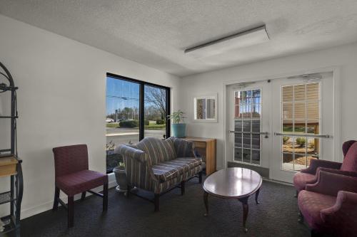 Americas Best Value Inn Edenton - image 2