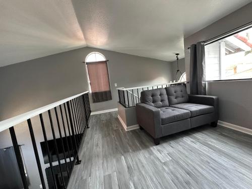 Gorgeous & Open Upgraded Home in San Bernardino, USA