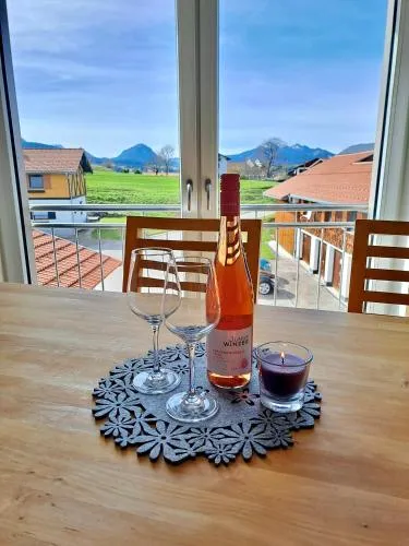 AllgäuBlick - Ferienwohnung mit Bergblick - Königscard in Hopferau, Deutschland