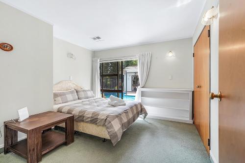 Wow, spacious home with a pool, Hamilton (foto 2)