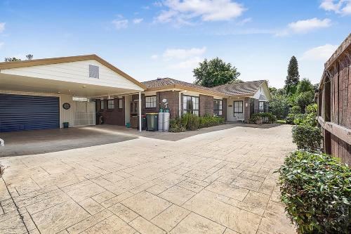 Wow, spacious home with a pool, Hamilton (foto 4)