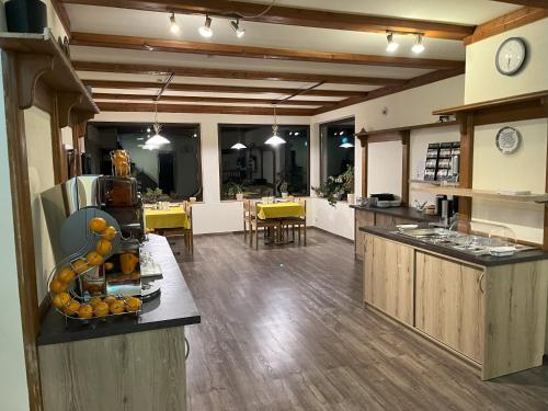 Food and beverages, Hotel am Steinertsee - Kassel-Ost in Kaufungen