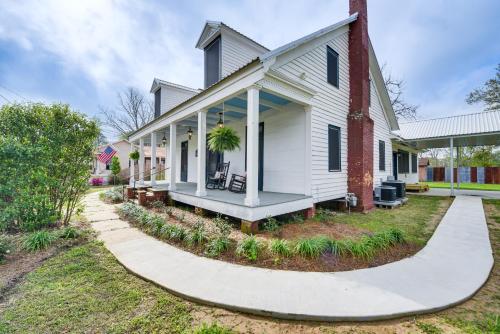 . Historical 1835 Home in Grand Coteau!
