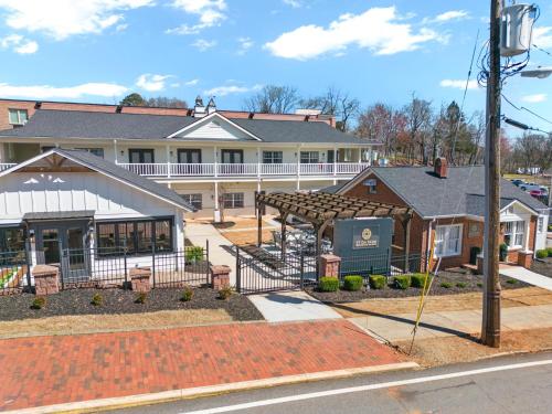 27 on Park Boutique Hotel & Venue - Accommodation - Dahlonega