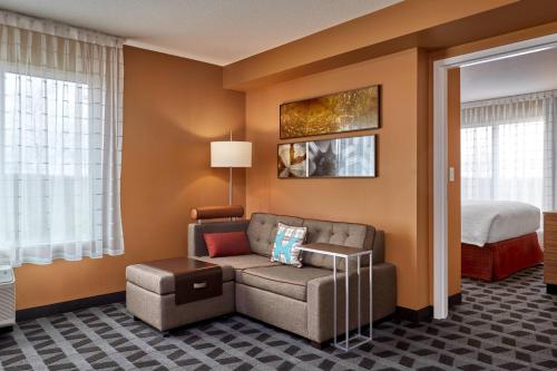 One-Bedroom King Suite with Sofa Bed