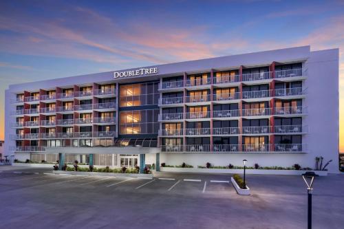 Photo - DoubleTree Beach Resort by Hilton Tampa Bay – North Redington Beach