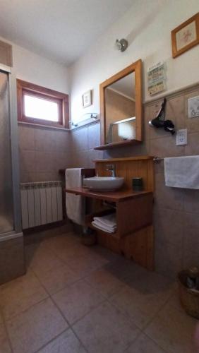 One-Bedroom Apartment image 3