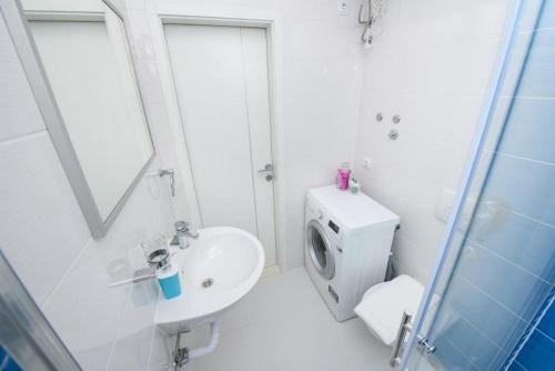 Two-Bedroom Apartment with Terrace image 10