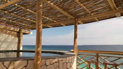 Skats, Akasha Beach Club in Tanete