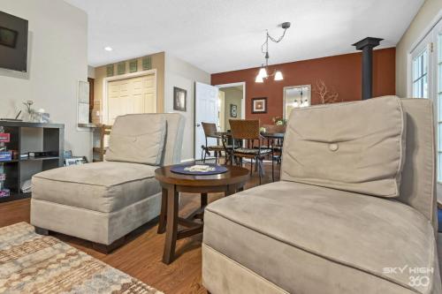 Wooded, Quiet Cottage, Very close to the Back 40 detail