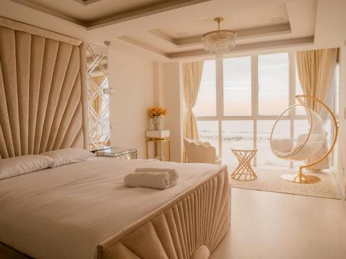 Beachfront Seaview Apartment 4