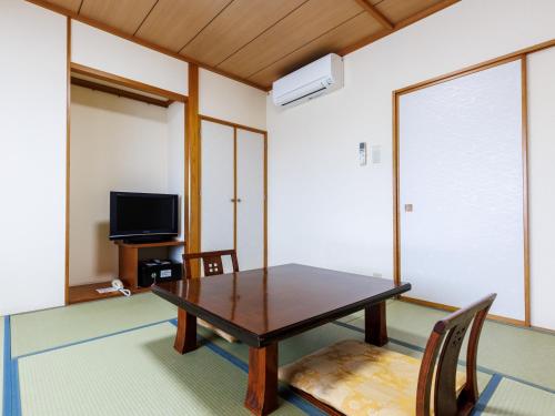 4 futon beds