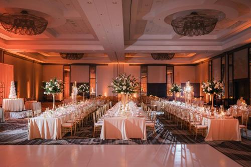 Omaha Marriott Downtown at the Capitol District - image 39