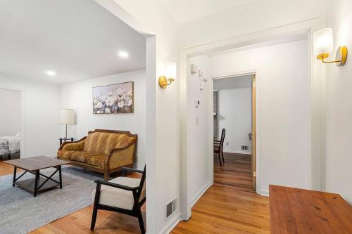 4-Bedroom Home in Quiet Neighborhood, Stonecrest in Lithonia, USA