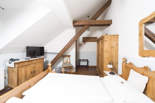 1 twin bed