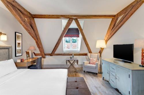 room detail thumbnail 0